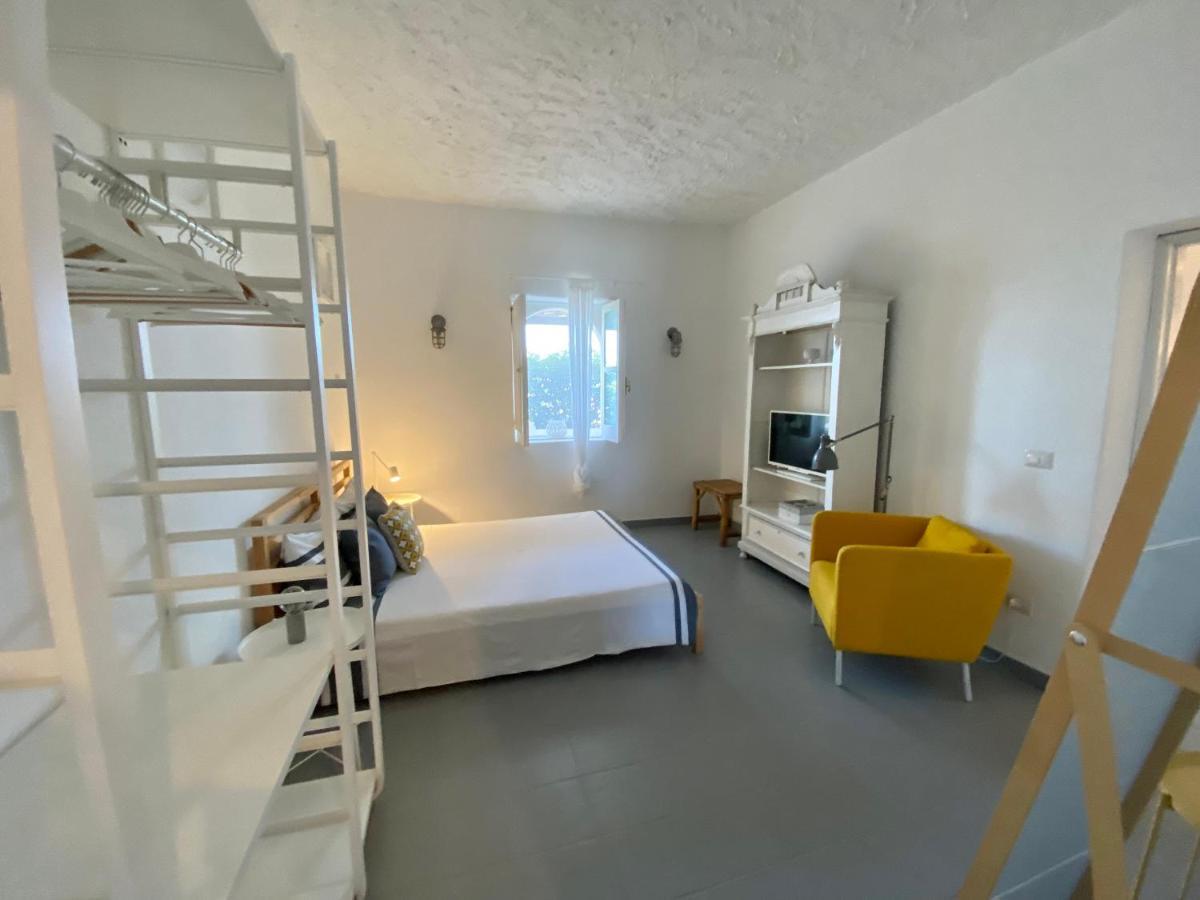 Via Marina Apartment Стромболи Екстериор снимка