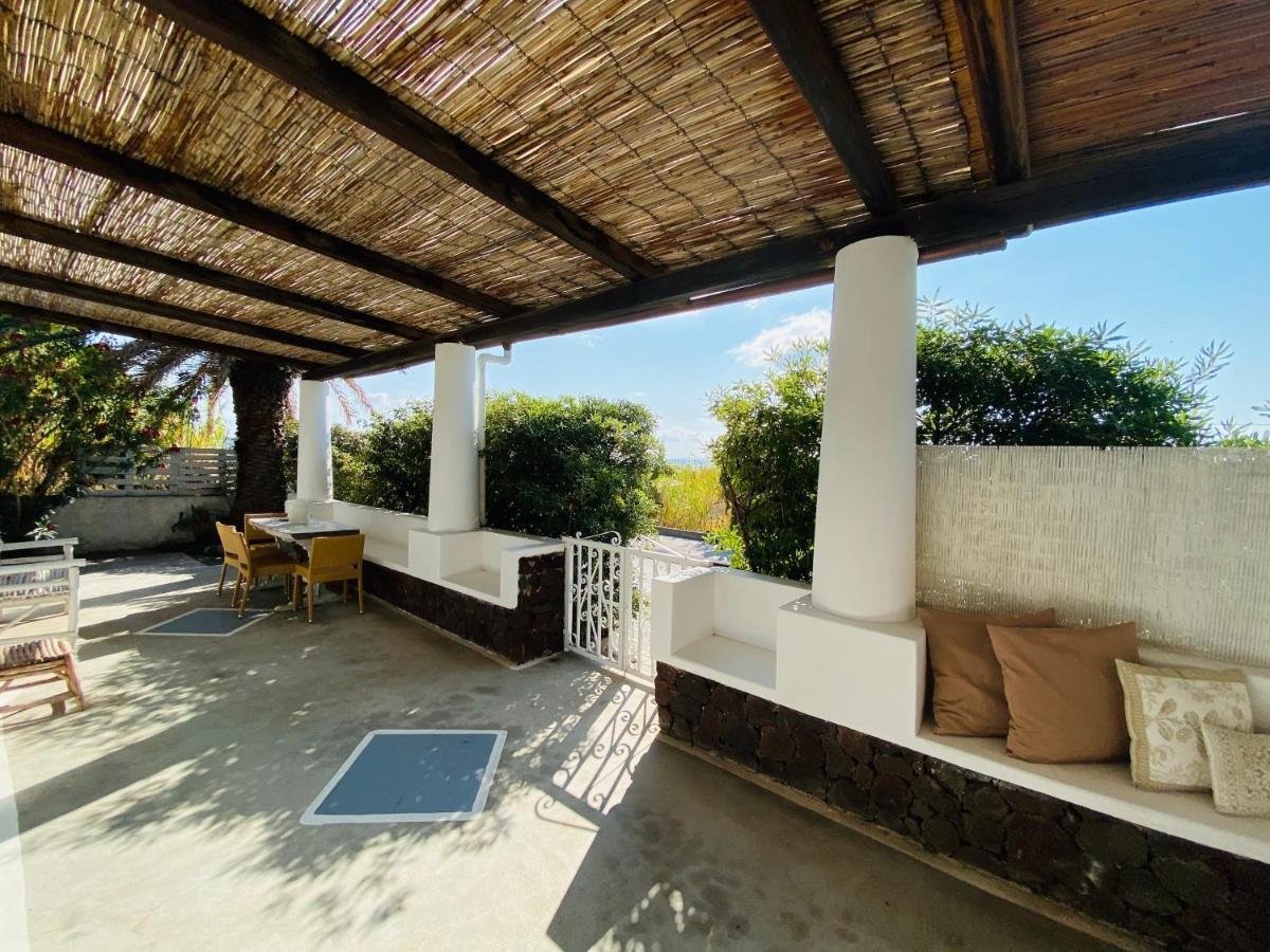 Via Marina Apartment Стромболи Екстериор снимка